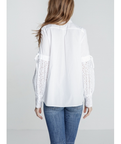 Chemise blanche en broderie anglaise